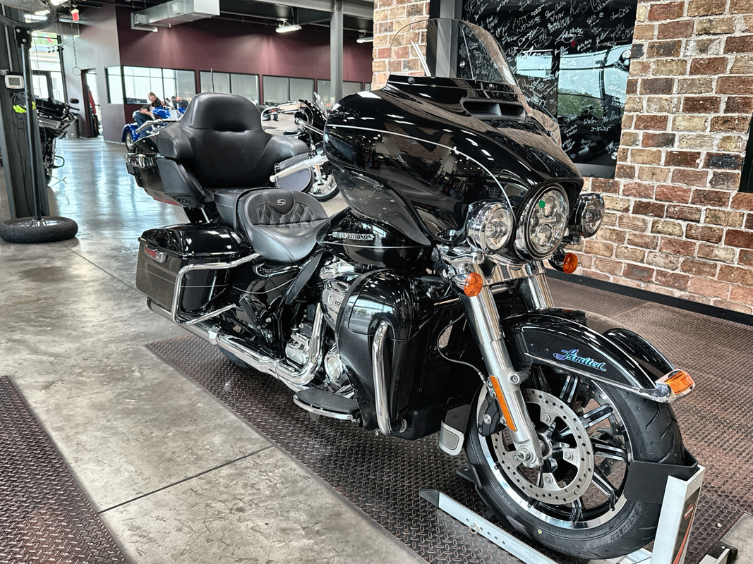 Electra Glide® Ultra Limited® Low