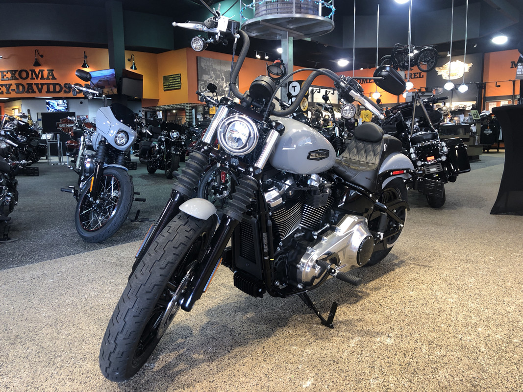 Street Bob®