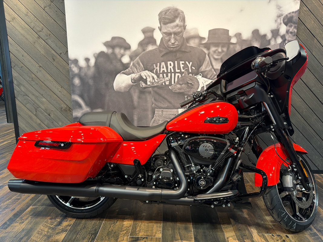 Street Glide®