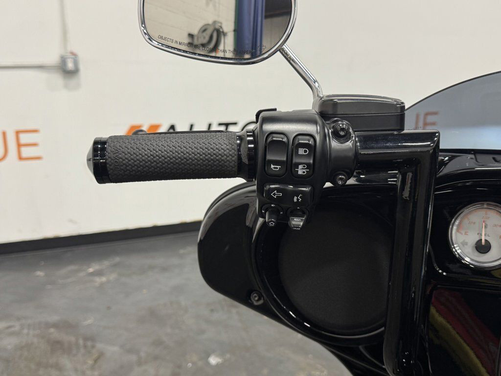 Street Glide® Special