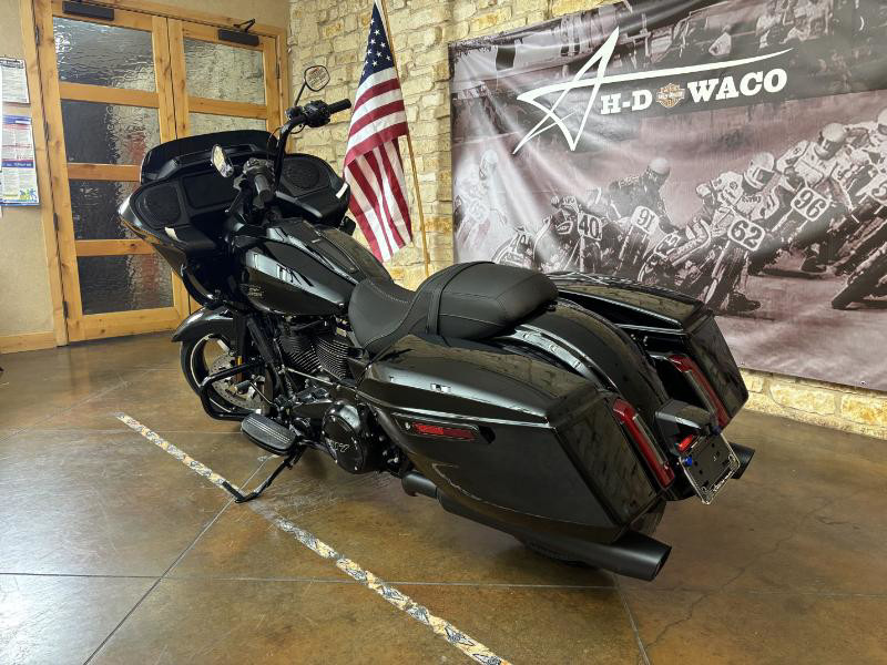 Road Glide®