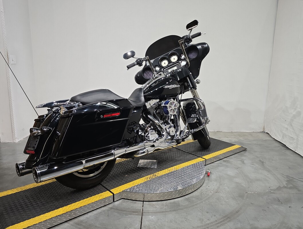 Street Glide®