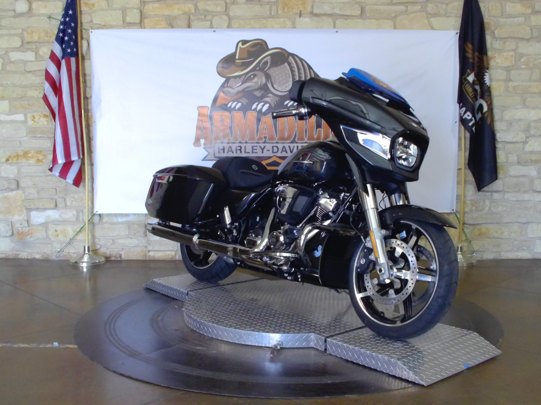Street Glide®