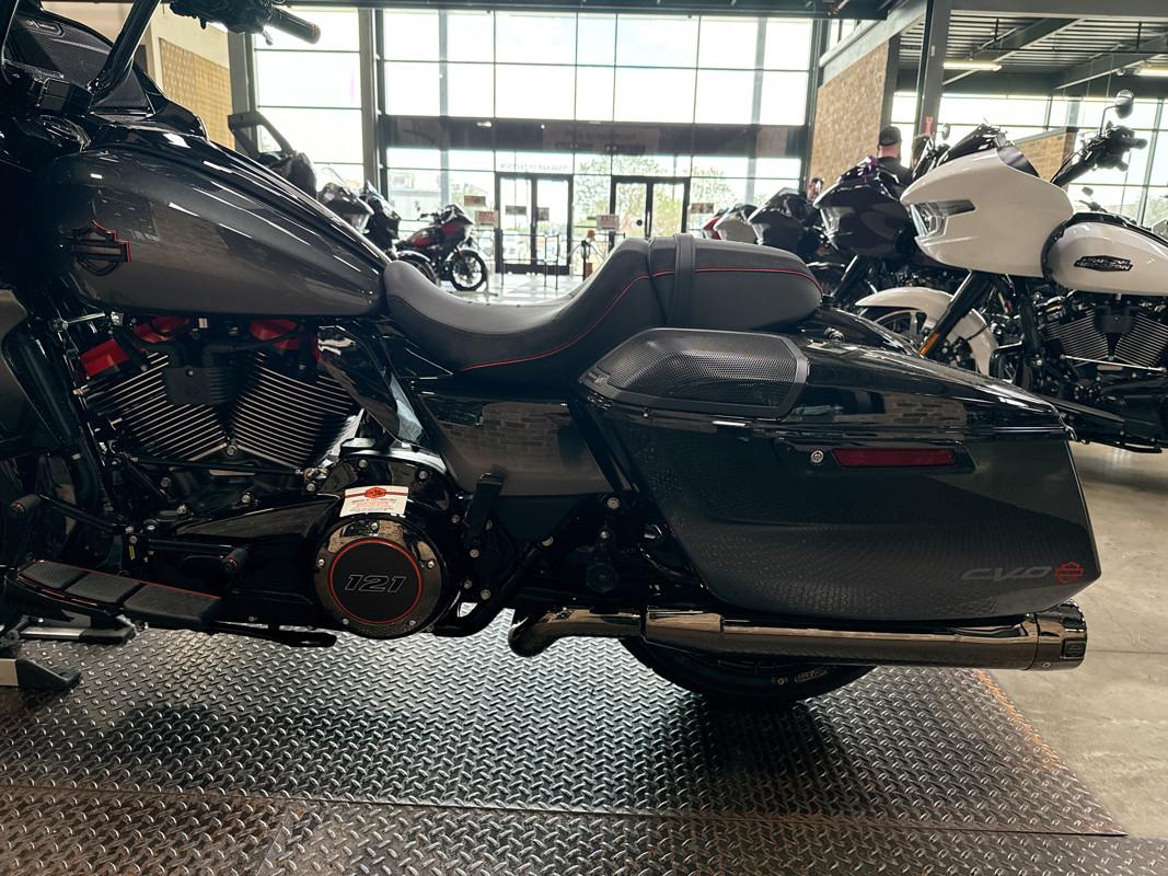 CVO® Road Glide®
