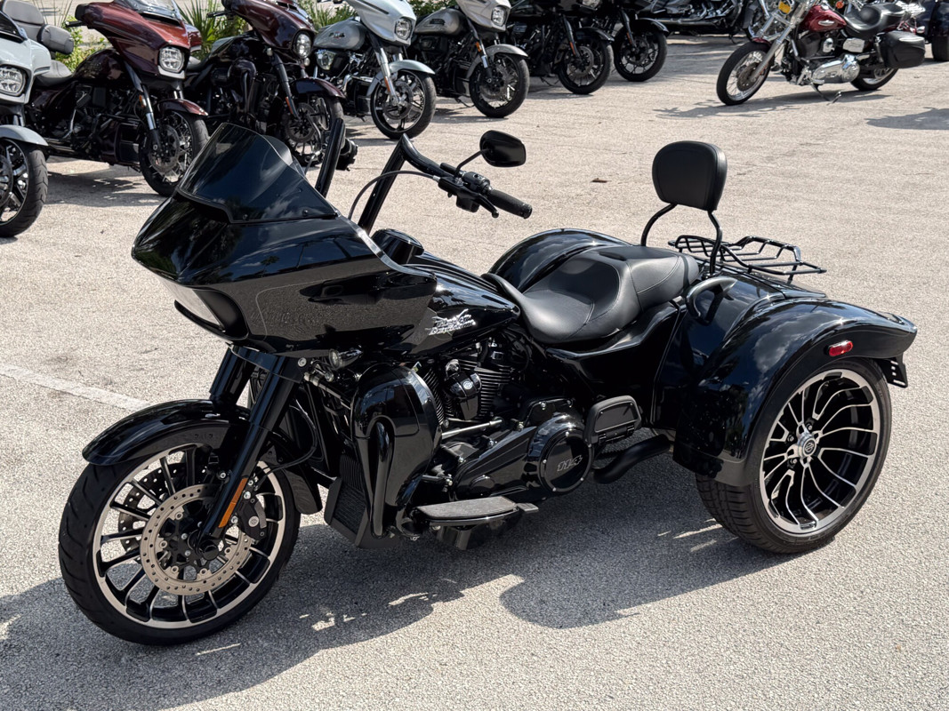 Road Glide® 3