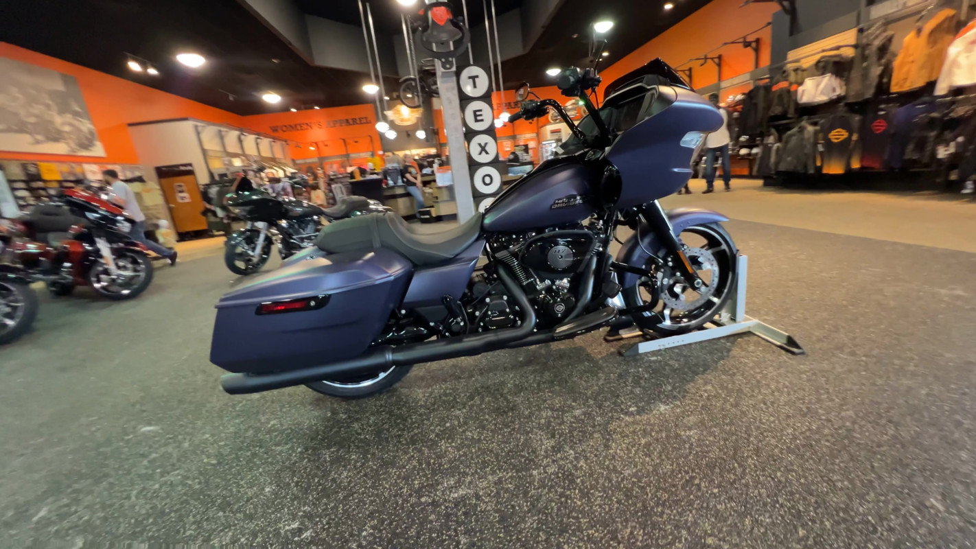 Road Glide®