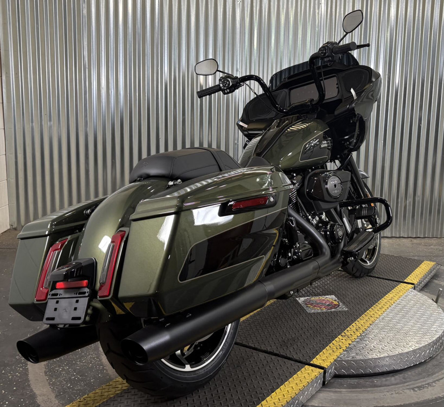Road Glide®