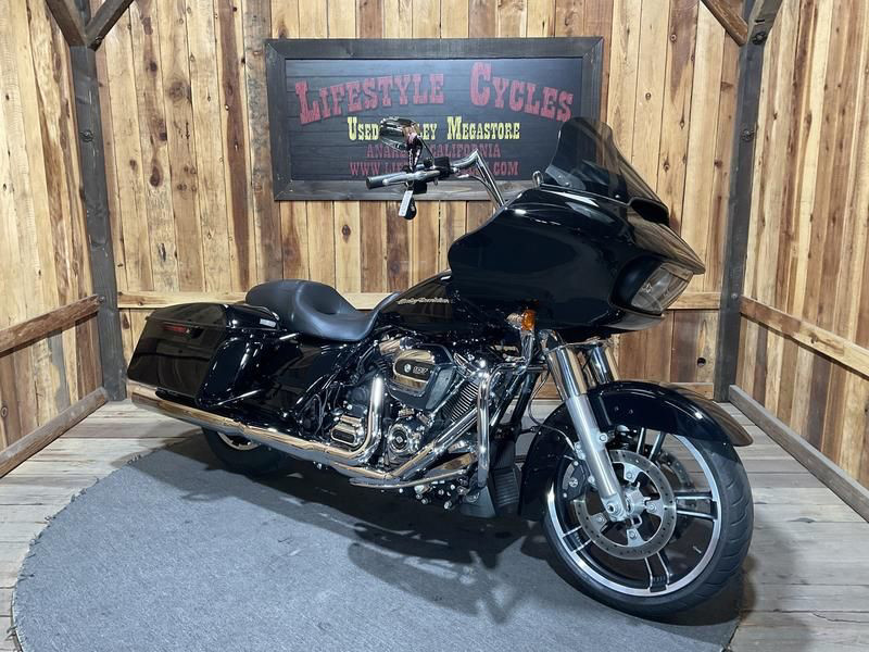 Road Glide®