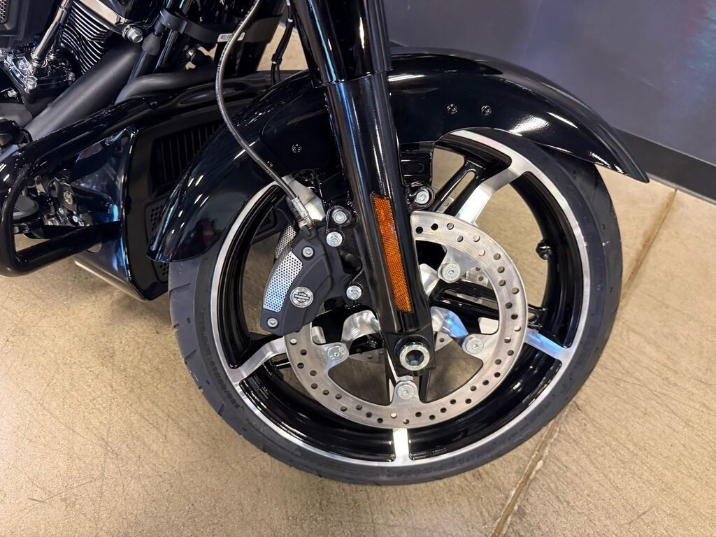 Road Glide®