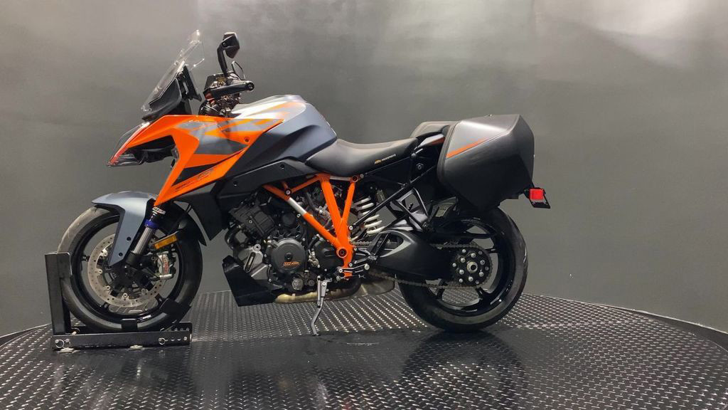 1290 Super Duke GT