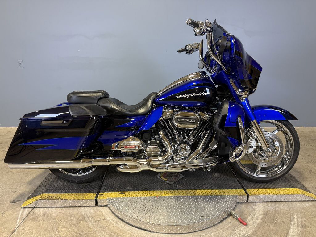 CVO® Street Glide®