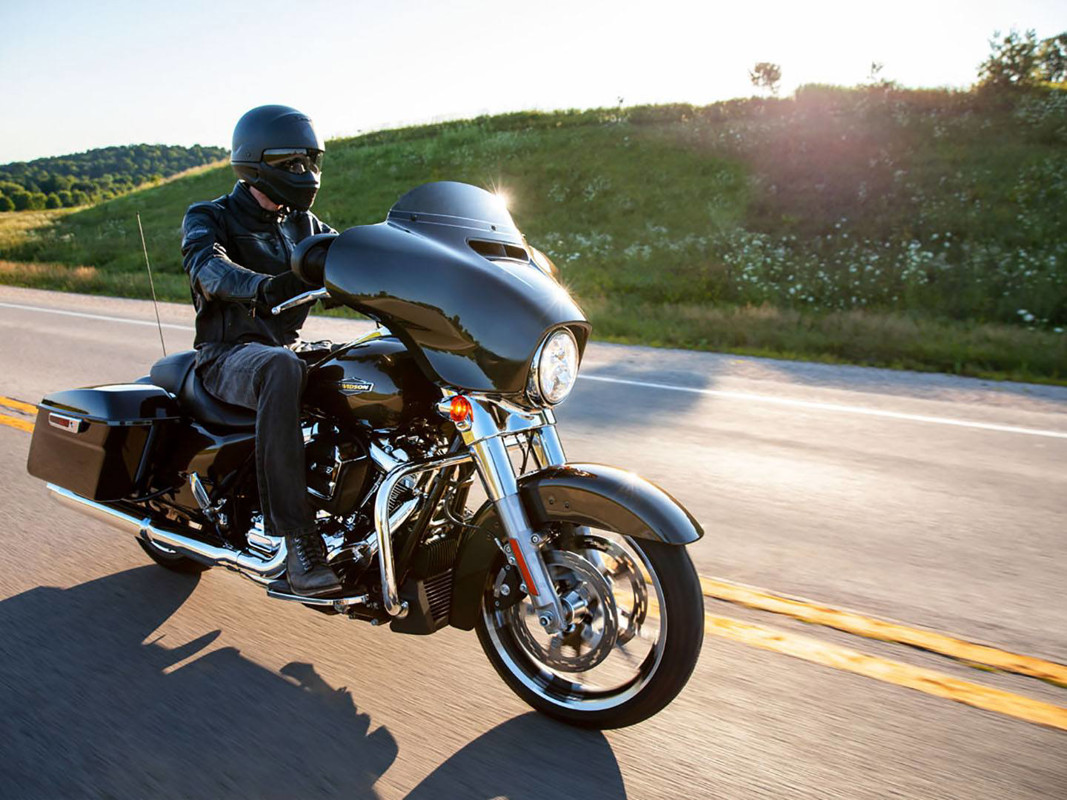 Street Glide®