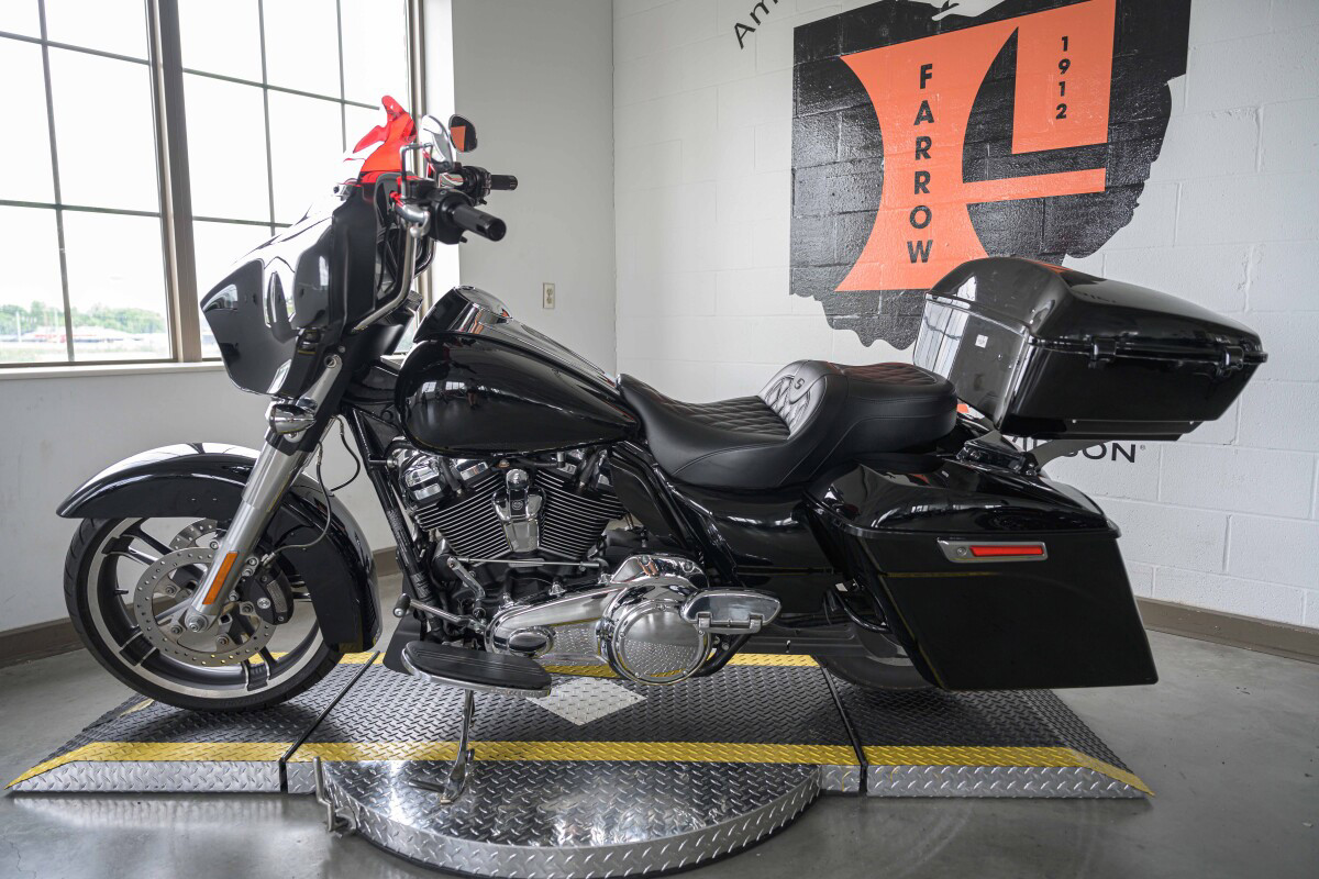 Street Glide®