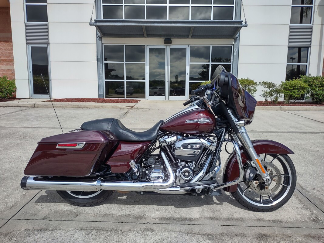 Street Glide®