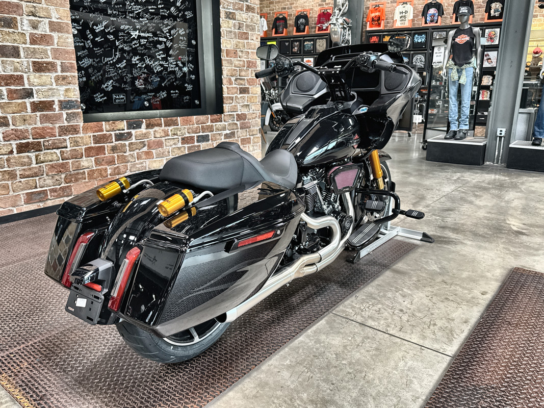 Road Glide®