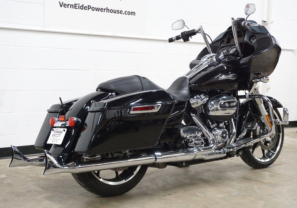 Road Glide®