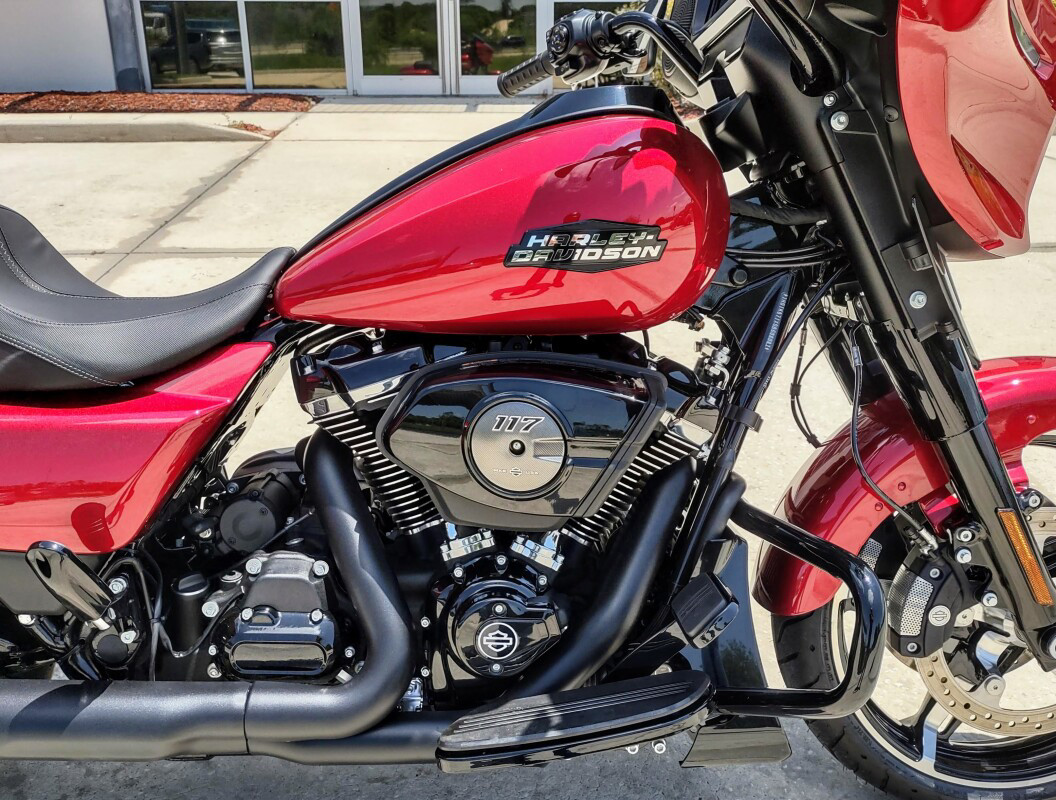 Street Glide®