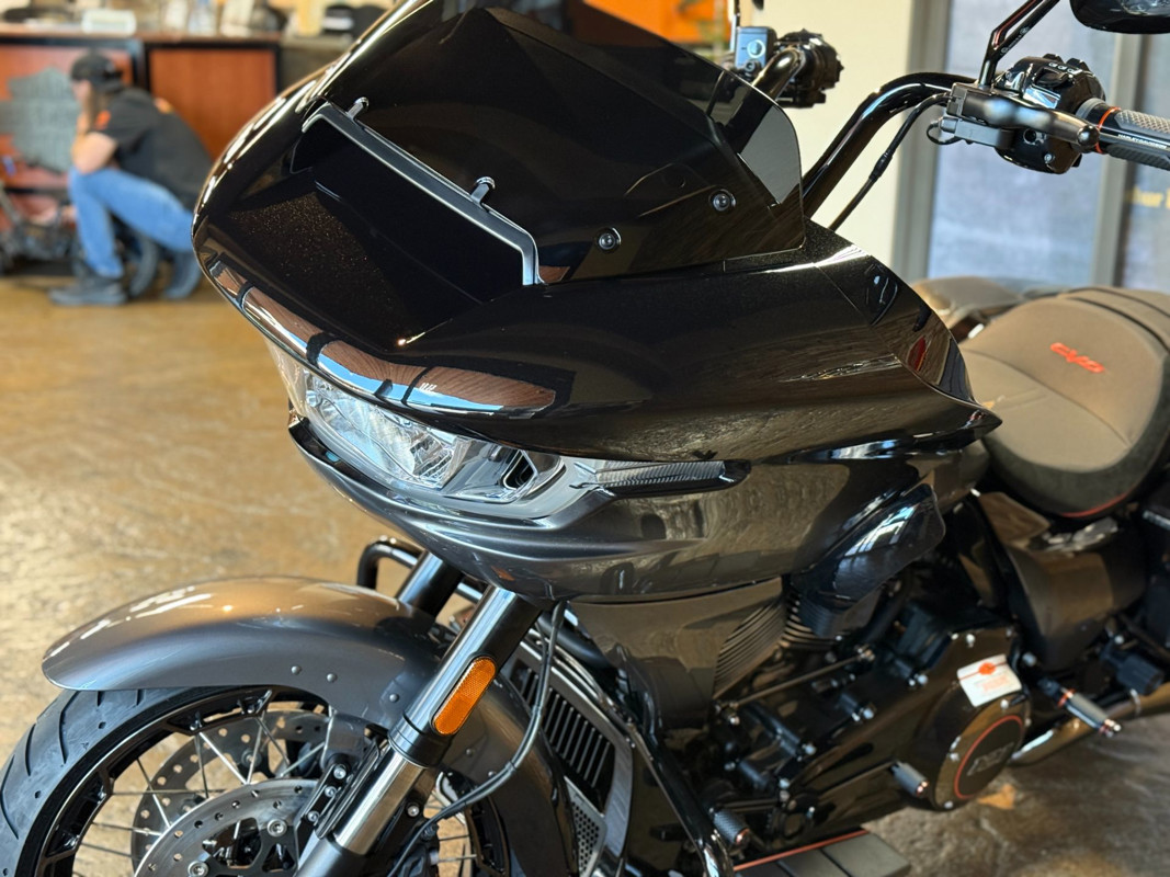 CVO® Road Glide®
