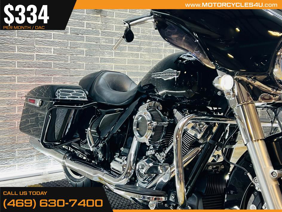 Street Glide®