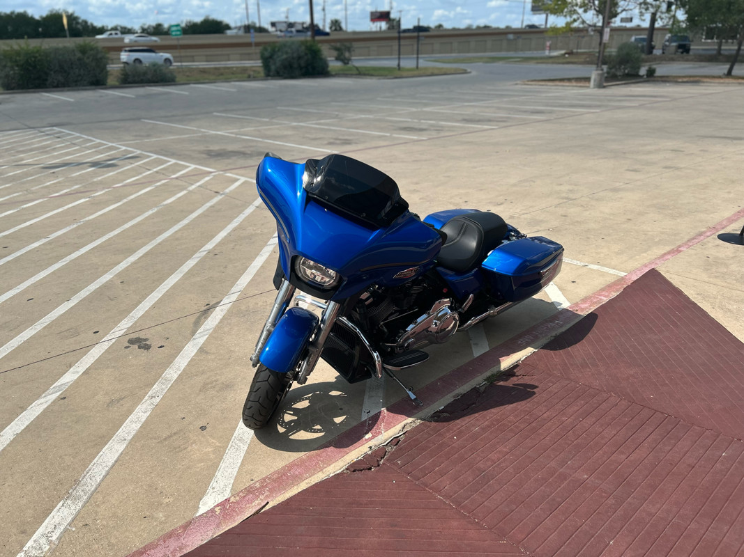 Street Glide®