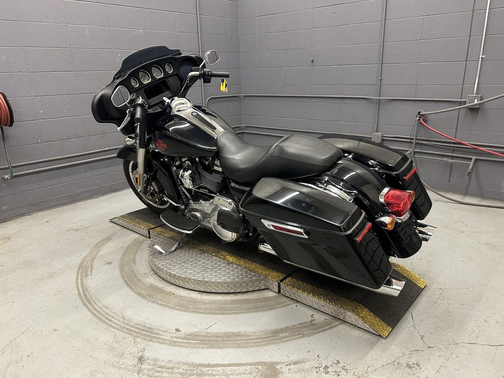 Electra Glide Standard