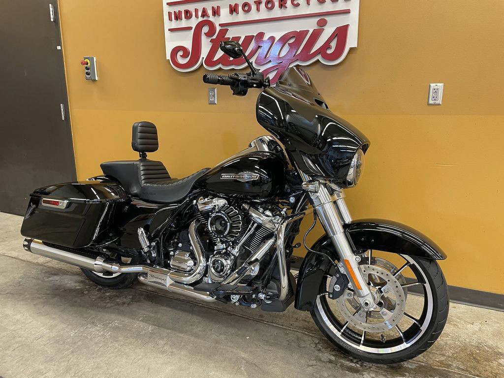 Street Glide®