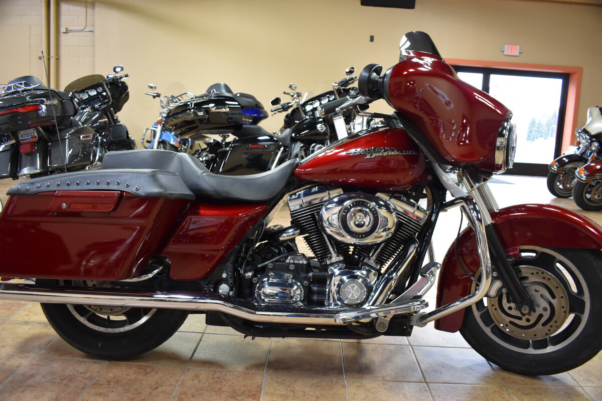 Street Glide®