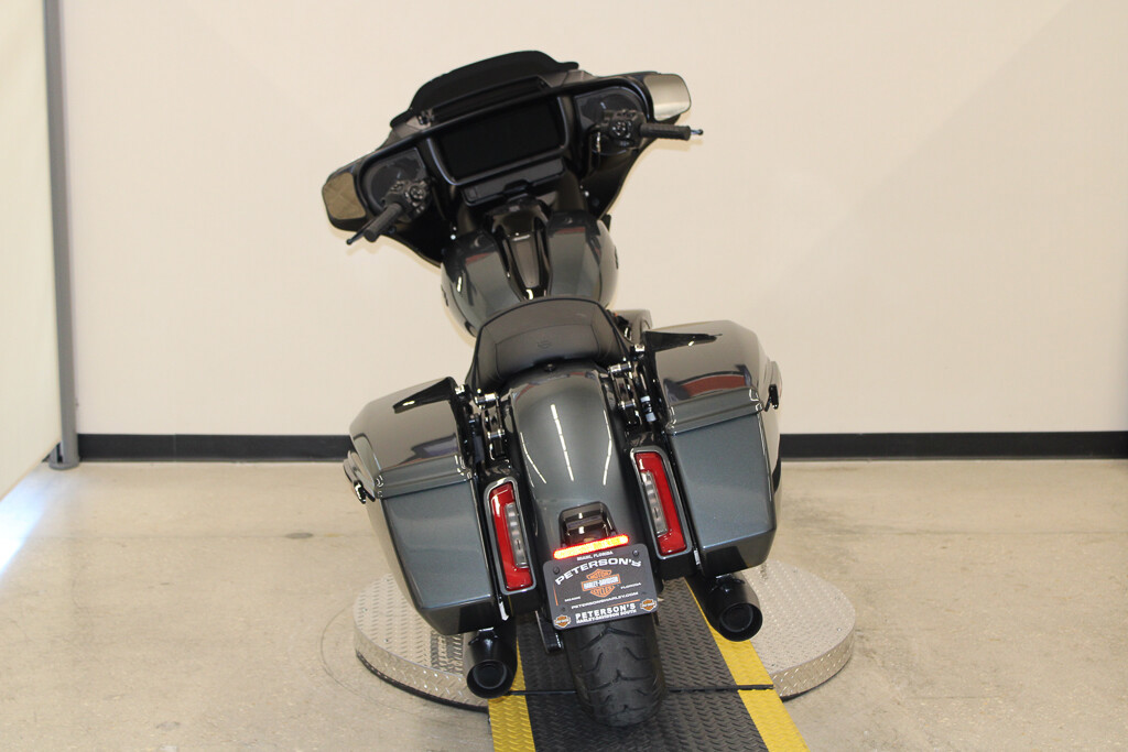Street Glide®