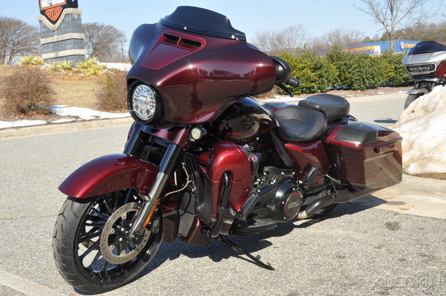 CVO® Street Glide®