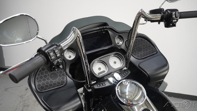 Road Glide®