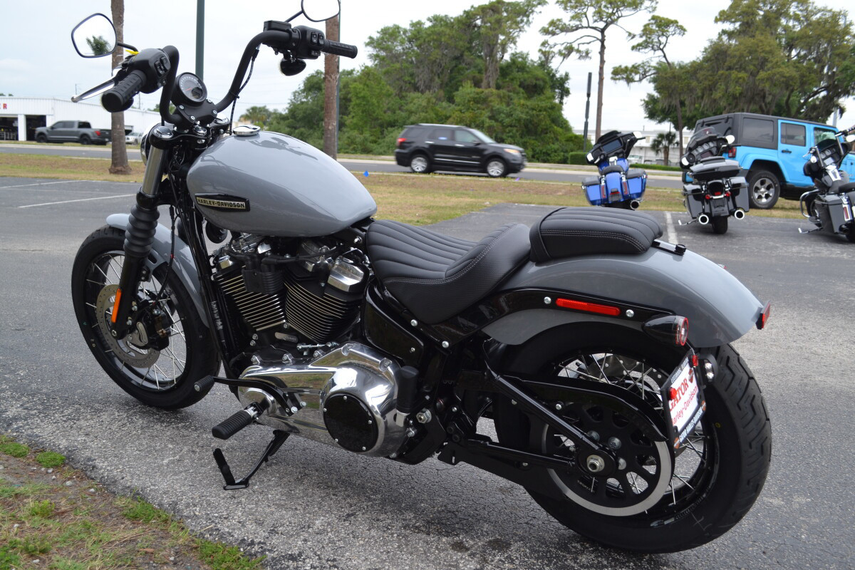 Street Bob®