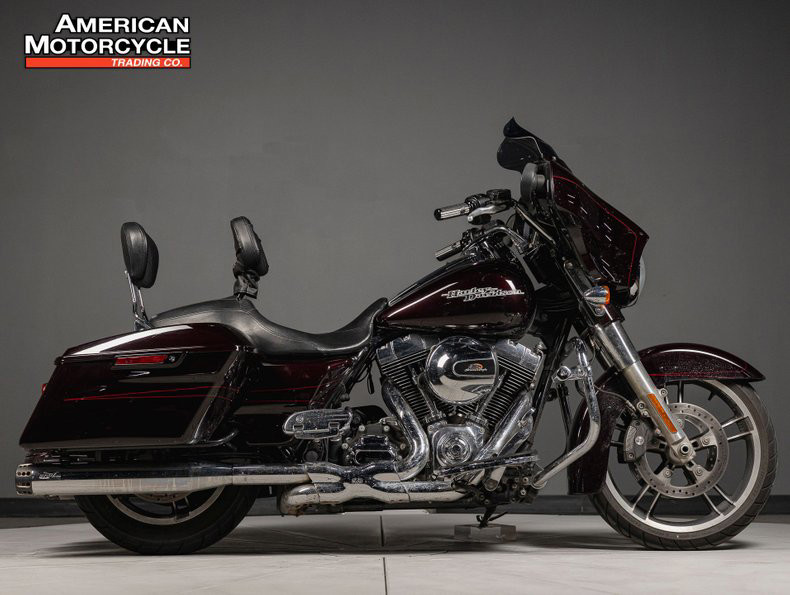 Street Glide®