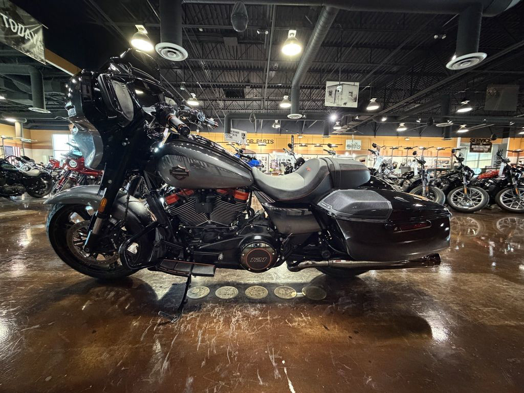 CVO® Street Glide®