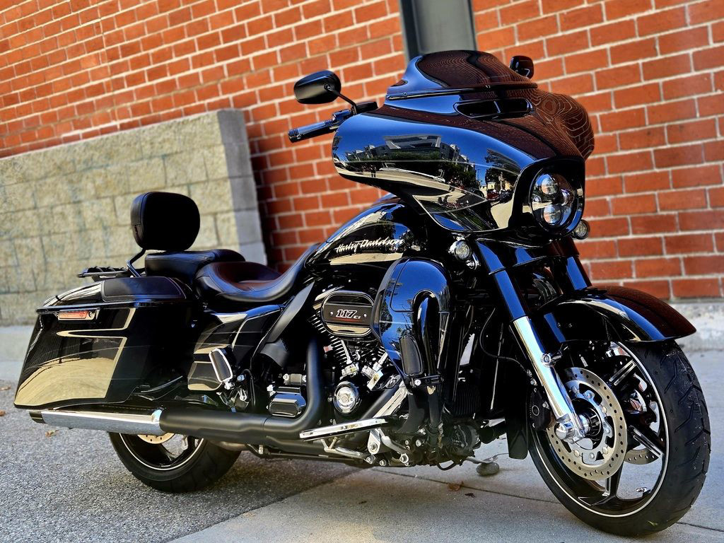CVO® Street Glide®