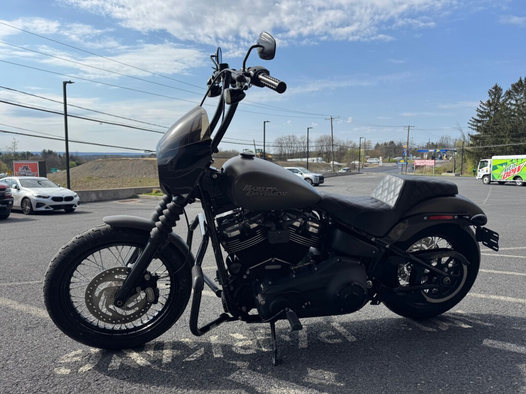 Softail® Street Bob®
