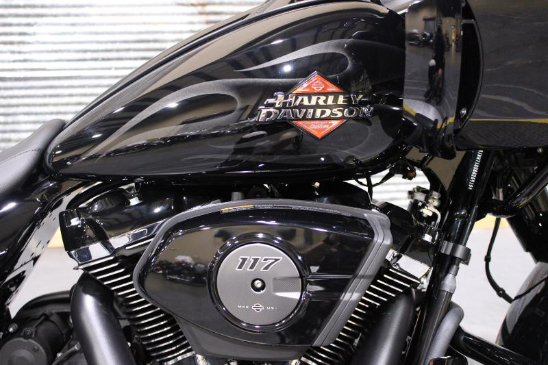Road Glide®