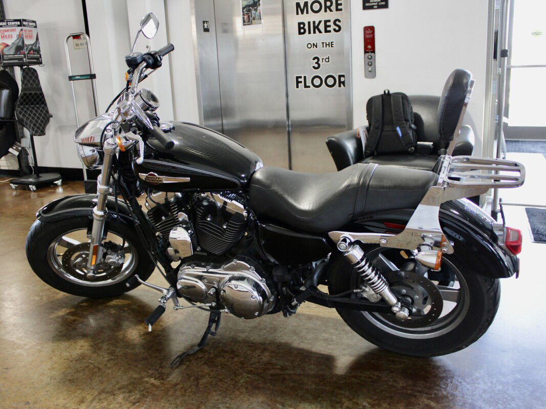Sportster® 1200 Custom
