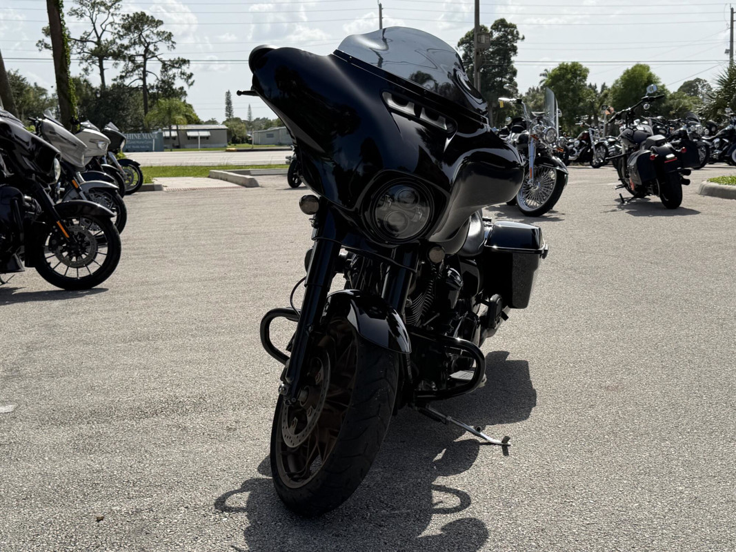 Street Glide® ST