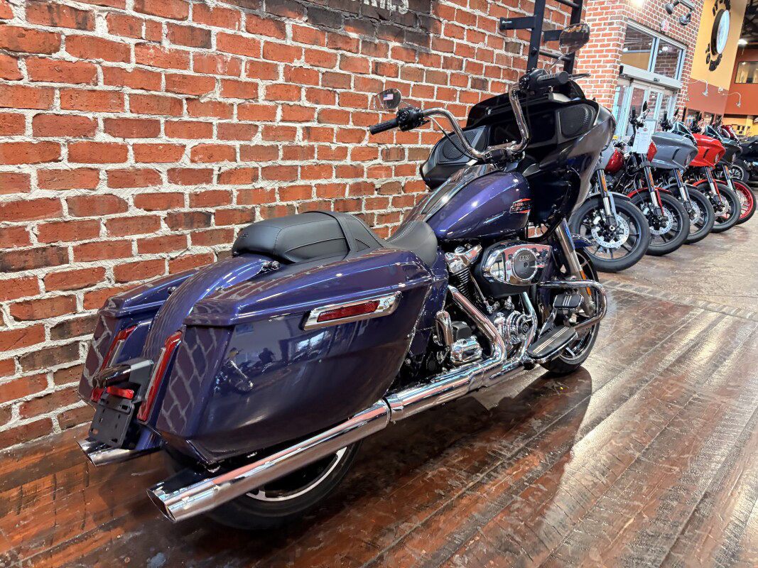 Road Glide®
