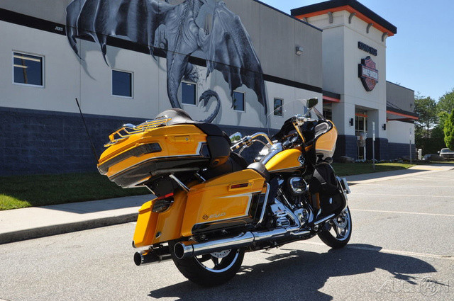 CVO® Road Glide® Limited