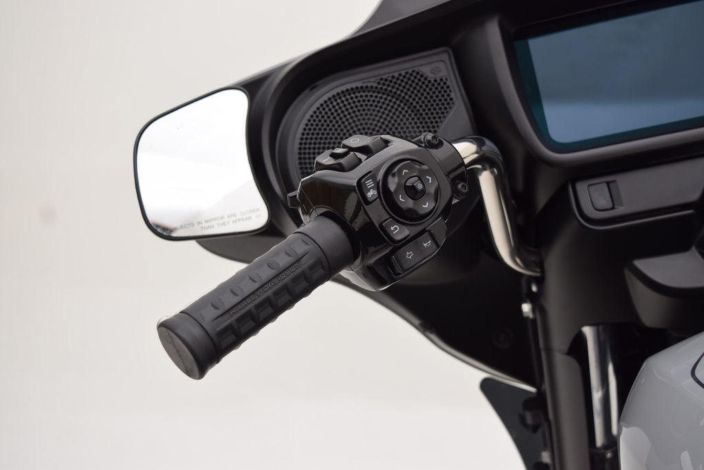 Street Glide®