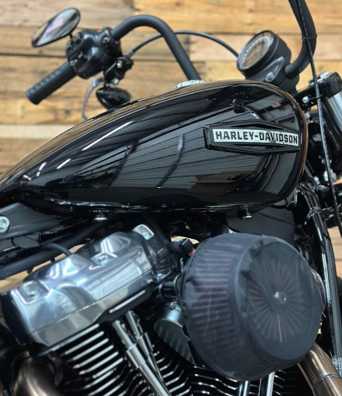 Street Bob®