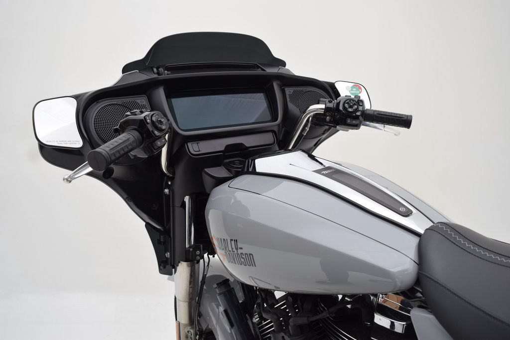 Street Glide®