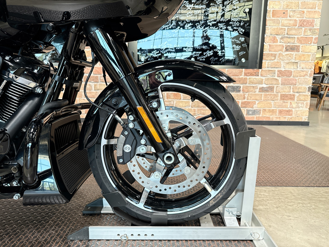 Road Glide®