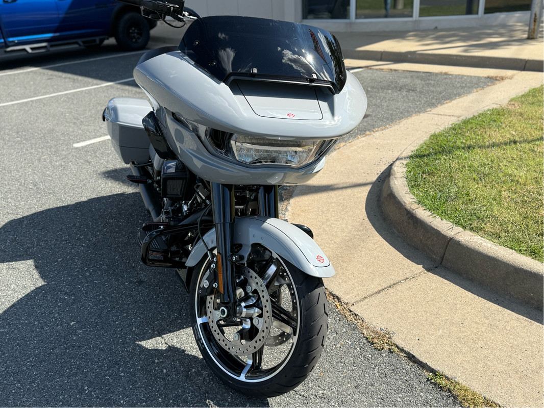 Road Glide®