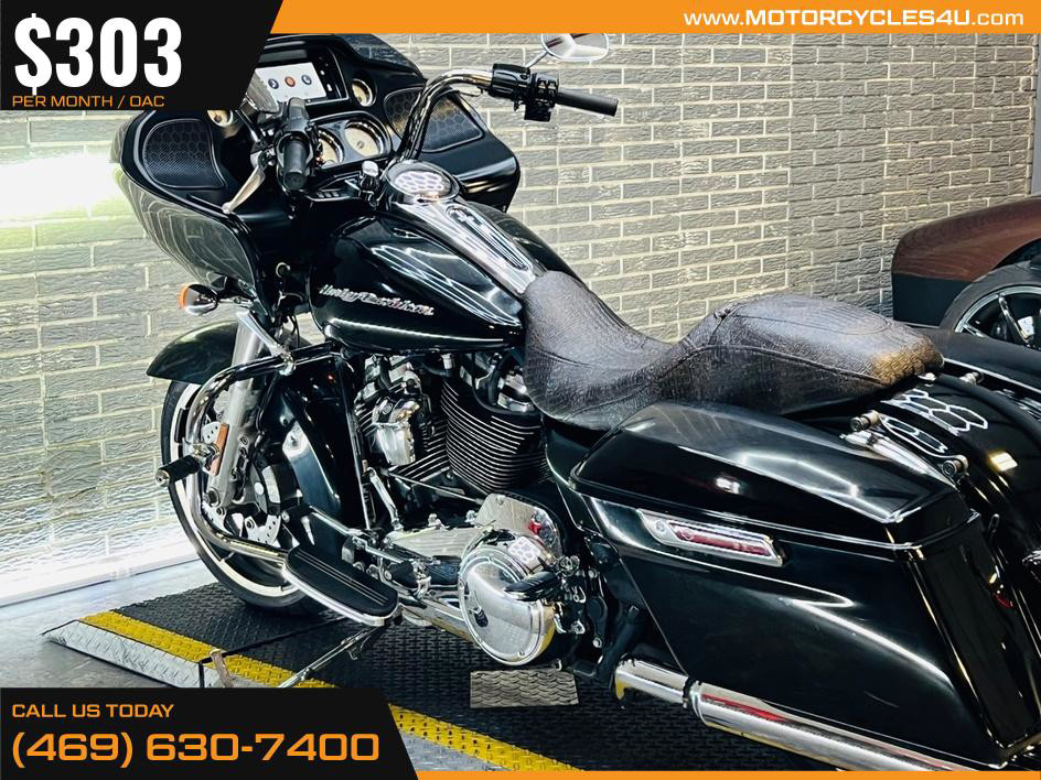 Road Glide®