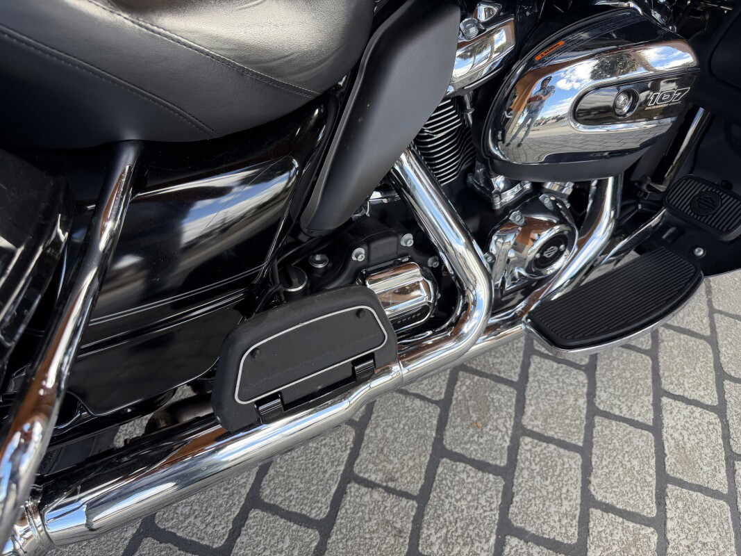 Street Glide®