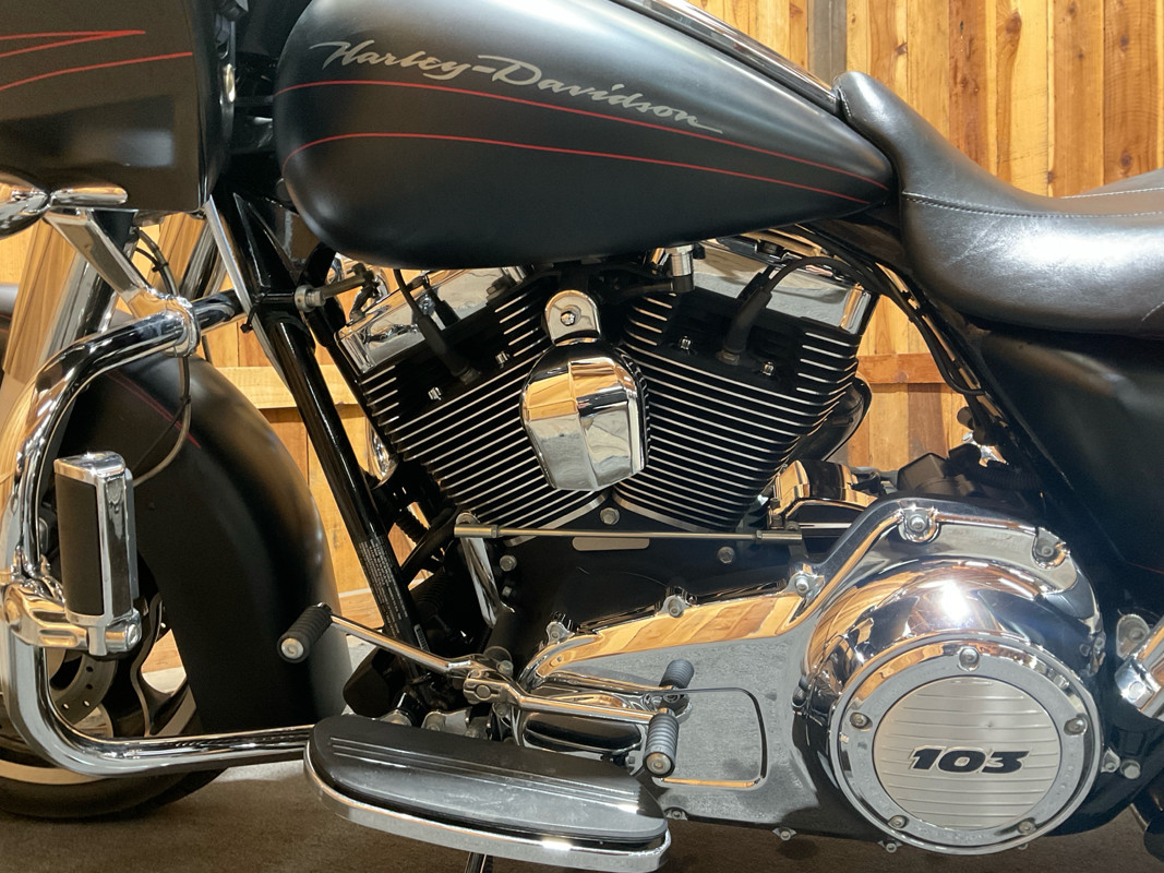 Road Glide® Custom