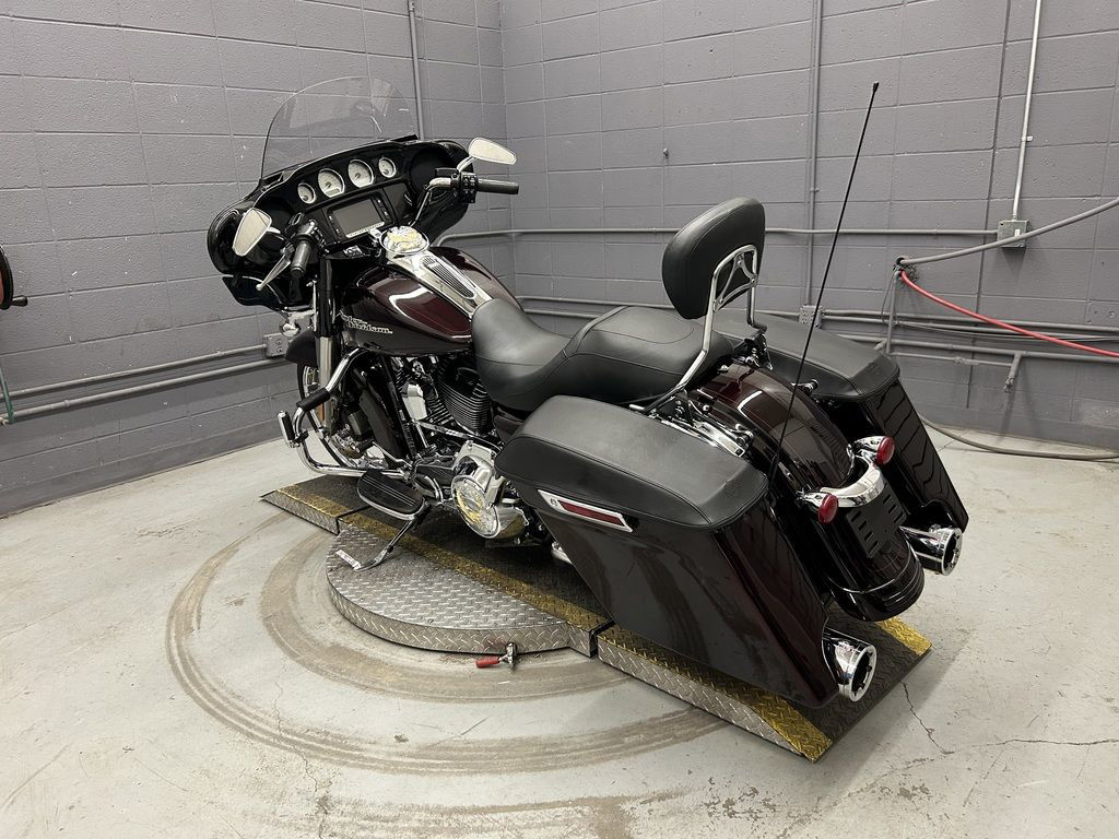Street Glide®