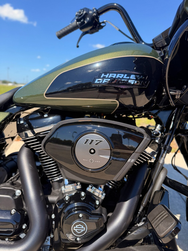 Road Glide®